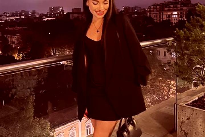 Violet, 32 — Escort in Mamalyha, Ukraine