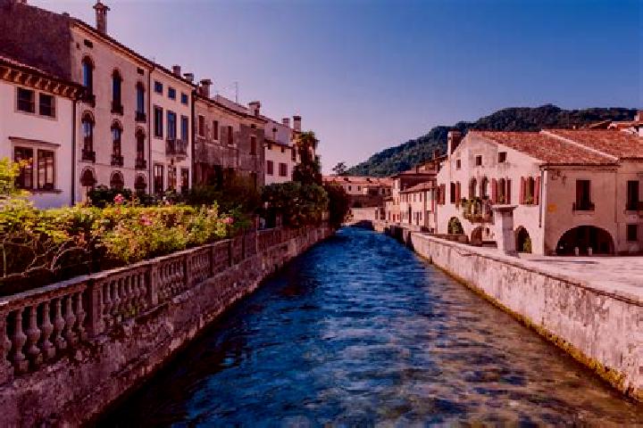 Violet, 32 — Escort in Mornico Losana, Italy