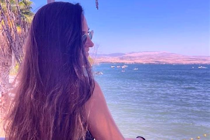 Violet, 32 — Escort in Tiran, Iran