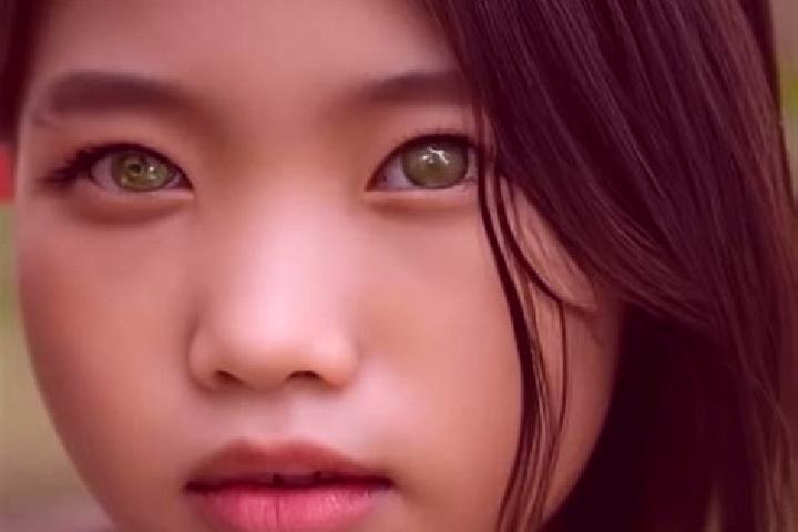 Violet, 33, a black green-eyed asian companion based in Objazda. Offering Domination, Roleplay, Striptease. Available for incall and outcall, day and evening...