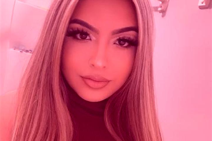 Violet, 33, a blonde dark-eyed latina companion based in Cihateup. Offering GFE, Tantra, Party Girl, Couples. Available for incall and outcall, overnight boo...