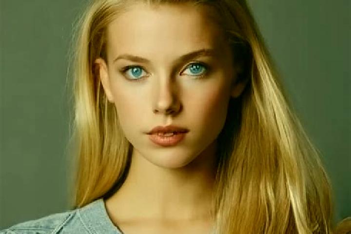 Violet, 33, a blonde grey-eyed mixed companion based in Saxin. Offering CIM, Overnight, GFE. Available for incall and outcall, day and evening dates.