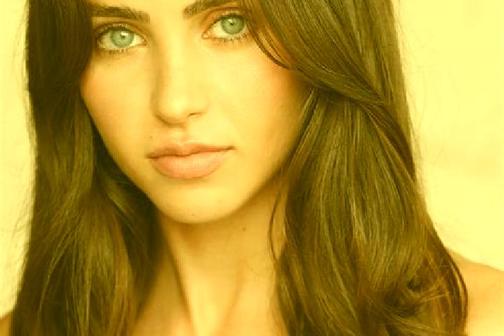 Violet, 33, a brunette hazel-eyed mediterranean companion based in Padedemanu. Offering Roleplay, Domination, Couples, Erotic Massage. Available for incall a...