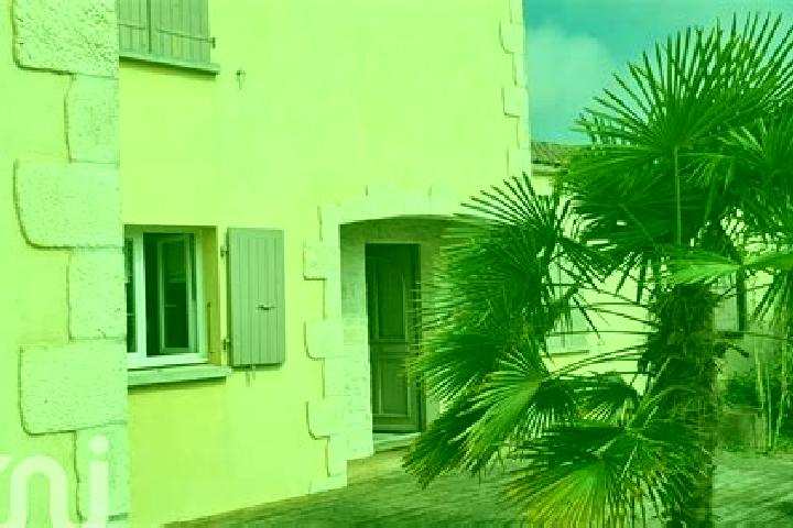Violet, 33 — Escort in Clavette, France