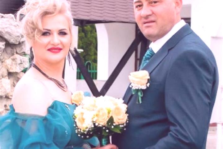 Violet, 33 — Escort in Davidesti, Romania