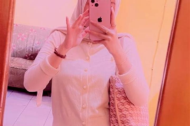 Violet, 33 — Escort in Tegalbuleud, Indonesia