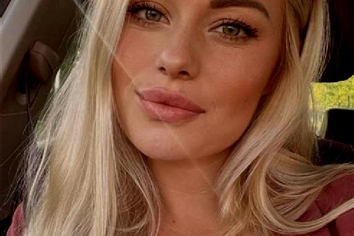 Violet, 34, a blonde hazel-eyed european companion based in Stjepan-Polje. Offering Overnight, Erotic Massage, Tantra. Available for incall and outcall, over...