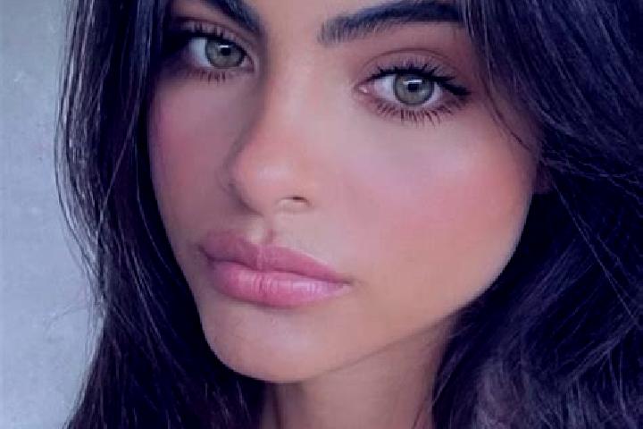 Violet, 34, a brunette dark-eyed middle eastern companion based in Croyde. Offering Girlfriend Experience, GFE, Travel Companion. Available for incall and ou...