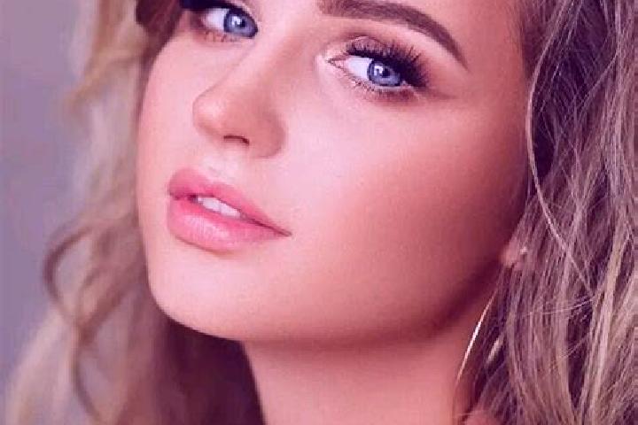 Violet, 34, a dark blonde blue-eyed asian companion based in Rocky Harbour. Offering Roleplay, Striptease, Overnight. Available for incall and outcall, overn...