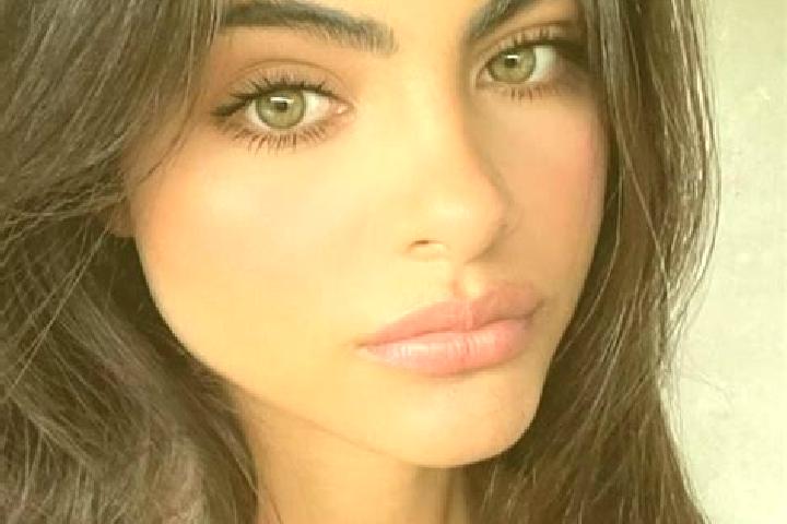 Violet, 34, a dark blonde green-eyed indian companion based in Ferrada. Offering GFE, Deep French Kissing, BDSM, Massage, Party Girl. Available for incall an...