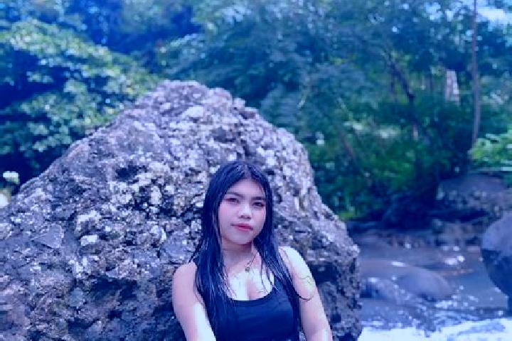 Violet, 34 — Escort in Barotac Viejo, Philippines