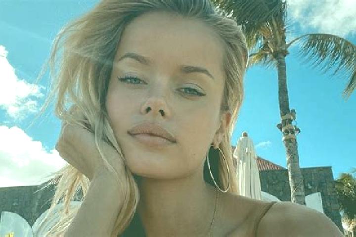 Violet, 34 — Escort in Haulerwijk, Netherlands