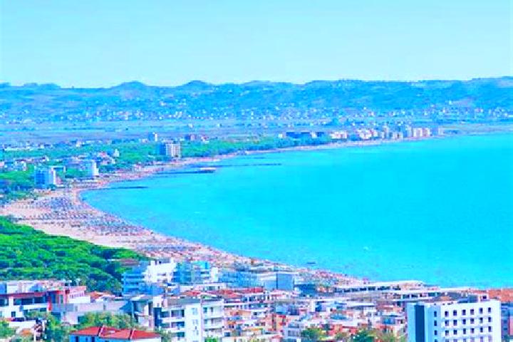 Violet, 34 — Escort in Kavaje, Albania
