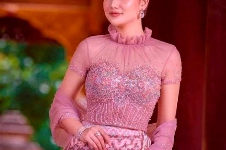 Violet, 34 — Escort in Myo Thit Ka, Myanmar