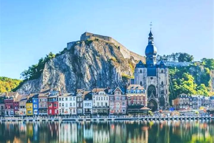 Violet, 34 — Escort in Neuville, Belgium