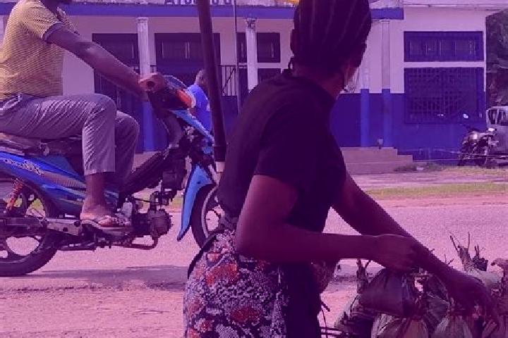 Violet, 34 — Escort in Ngabe, Congo