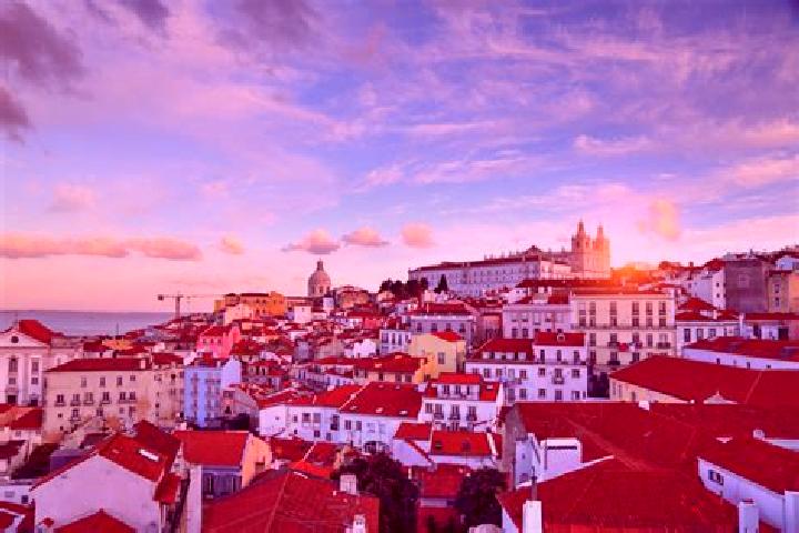 Violet, 34 — Escort in Prazeres, Portugal