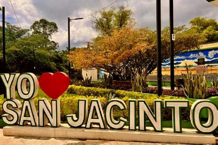 Violet, 34 — Escort in San Jacinto, Guatemala