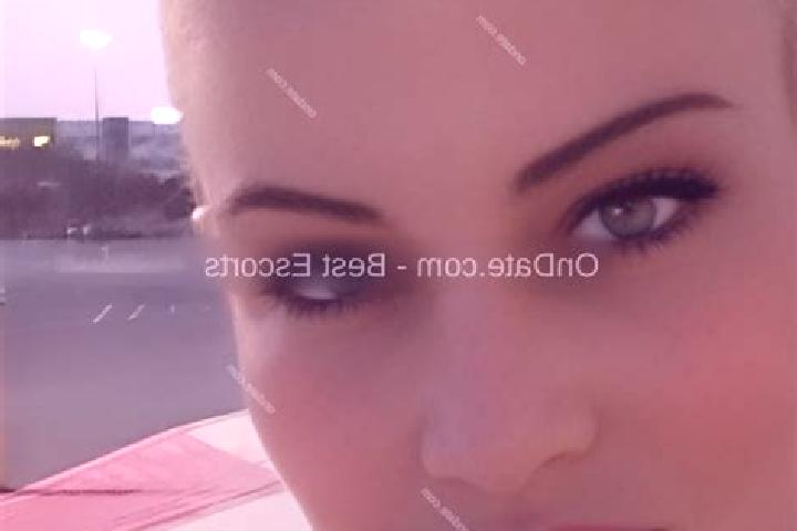 Violet, 34 — Escort in Sloan, United States