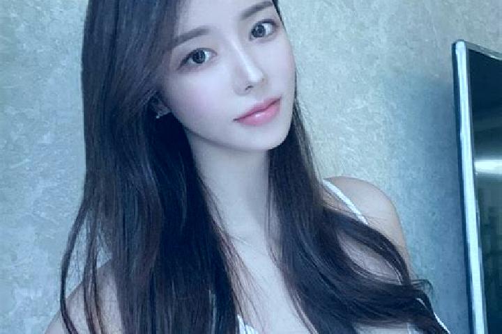 Violet, 34 — Escort in Tuanchengshan, China