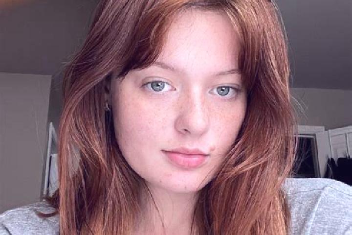 Violet, 35, a auburn brown-eyed mediterranean companion based in East Wenatchee Bench. Offering CIM, Couples, Girlfriend Experience, BDSM. Available for inca...