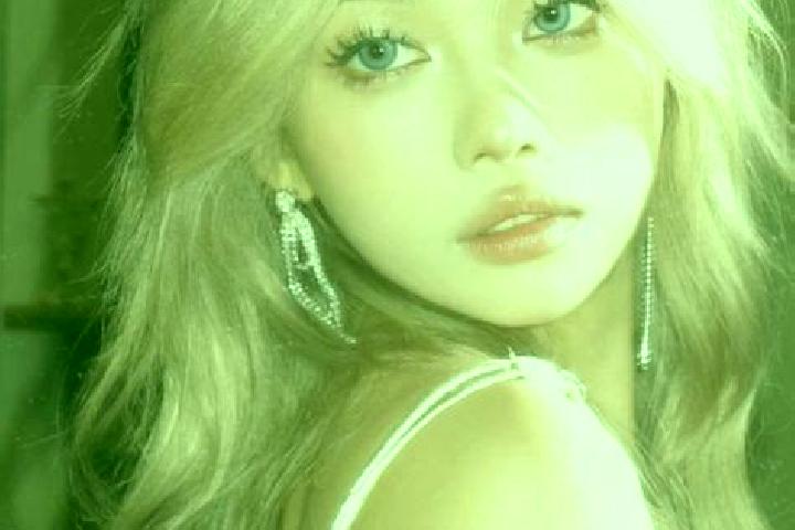 Violet, 35, a blonde blue-eyed asian companion based in Resadiye. Offering Couples, GFE. Available for incall and outcall, overnight bookings available.