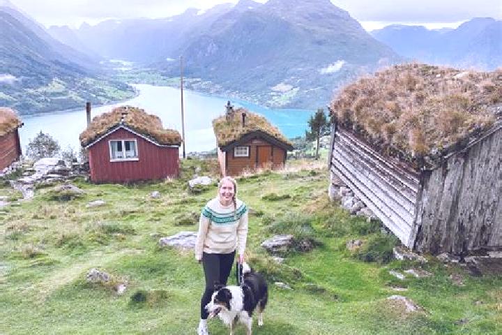 Violet, 35 — Escort in Meieribyen, Norway