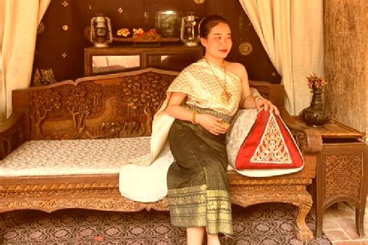 Violet, 35 — Escort in Muang Sanakham, Laos
