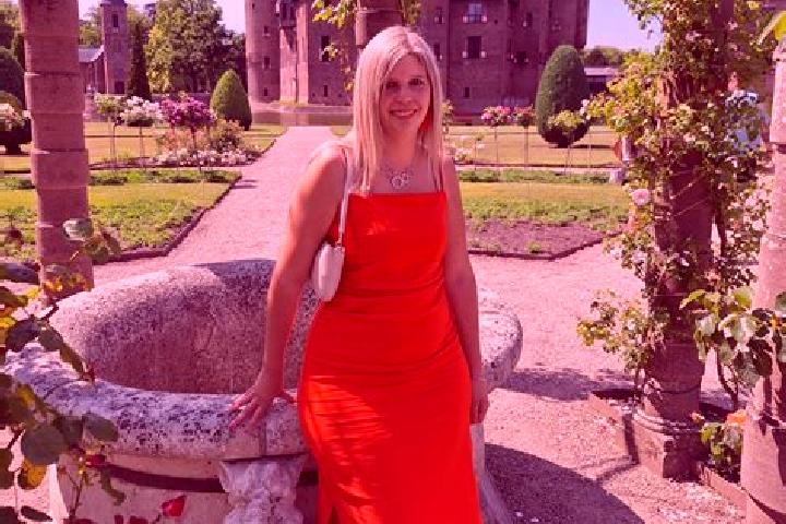 Violet, 35 — Escort in Winnen, Germany