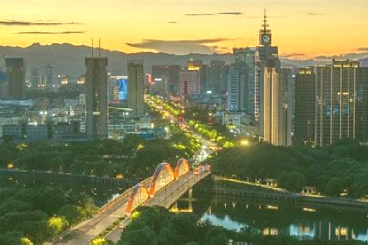 Violet, 35 — Escort in Yangshan, China