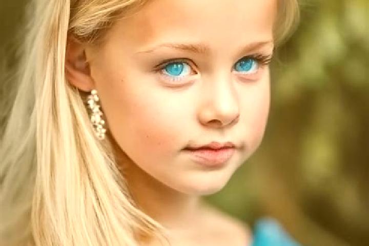 Violet, 36, a blonde blue-eyed middle eastern companion based in Novopillia. Offering Roleplay, GFE, OWO, Tantra. Available for incall and outcall, overnight...