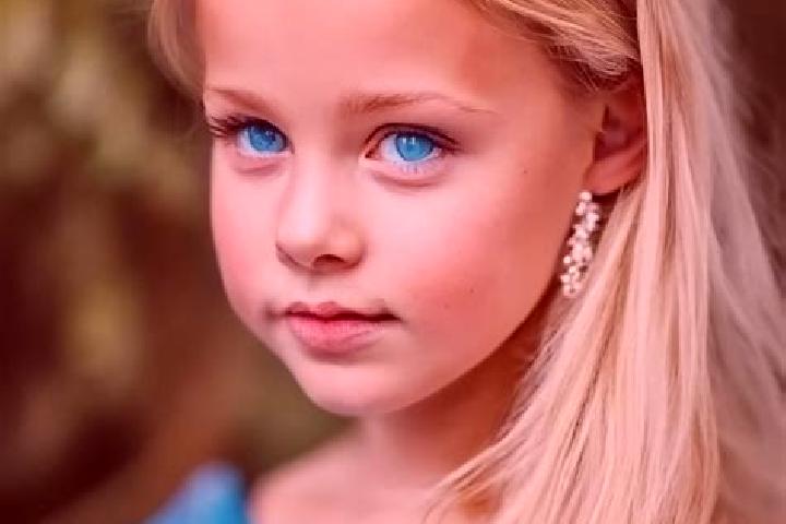 Violet, 36, a blonde blue-eyed mixed companion based in Andriano. Offering Overnight, Party Girl, Prostate Massage. Available for incall and outcall, overnig...