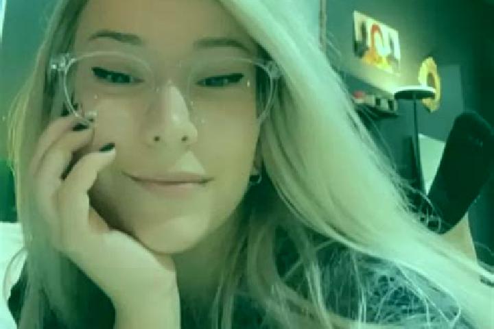Violet, 36, a blonde dark-eyed ebony companion based in Saguenay. Offering Fetish, Roleplay, CIM. Available for incall and outcall, day and evening dates.