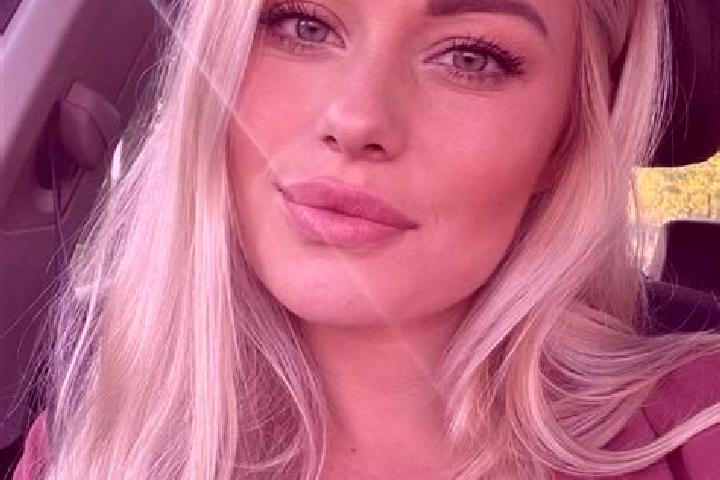 Violet, 36, a blonde hazel-eyed caribbean companion based in Scanlon. Offering Dinner Date, A-Level, Prostate Massage. Available for incall and outcall, over...