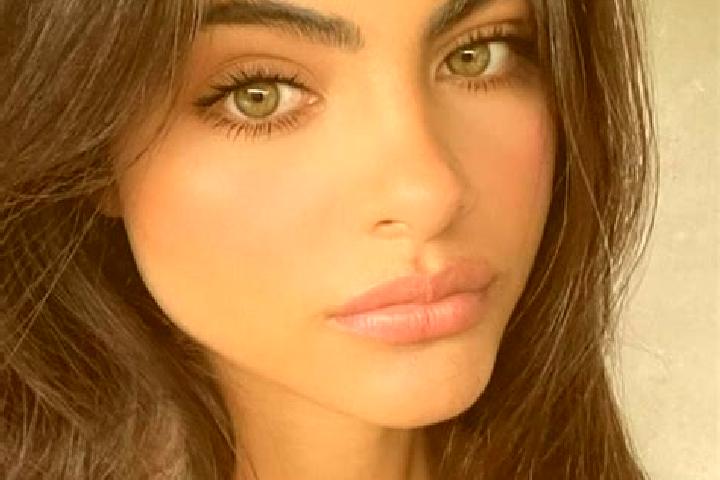 Violet, 36, a brunette brown-eyed middle eastern companion based in Rocca San Giovanni. Offering 69, Overnight, Prostate Massage, BDSM. Available for incall ...