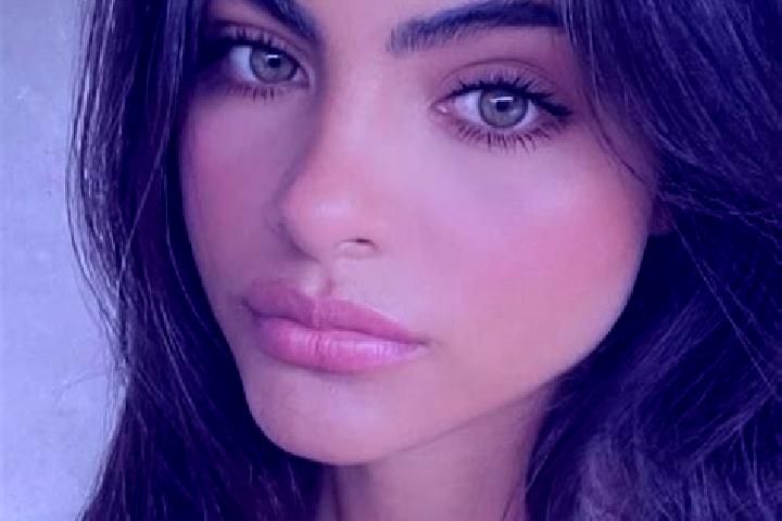 Violet, 36, a brunette grey-eyed indian companion based in Cucharas. Offering Couples, GFE, Roleplay, Overnight, A-Level. Available for incall and outcall, d...
