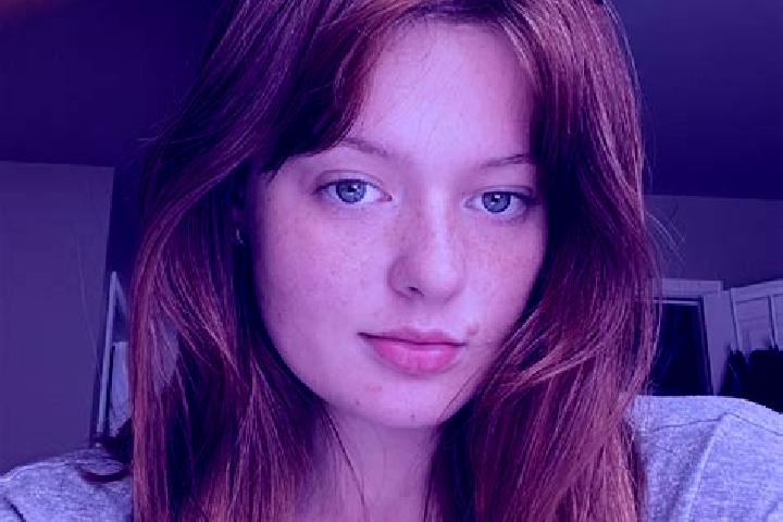 Violet, 36, a chestnut green-eyed caucasian companion based in Braddock Hills. Offering OWO, Duos, Travel Companion, Party Girl, Fetish. Available for incall...