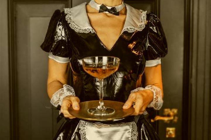Violet, 36, a dark blonde amber-eyed caucasian companion based in Kingsthorpe. Offering Striptease, Dinner Date, Deep French Kissing, Party Girl, 69. Availab...