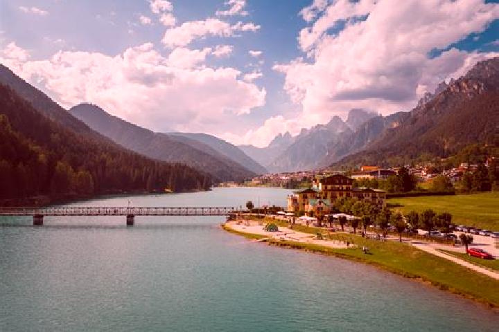 Violet, 36 — Escort in Auronzo, Italy