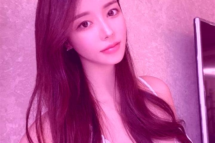 Violet, 36 — Escort in Haiyangsuo, China