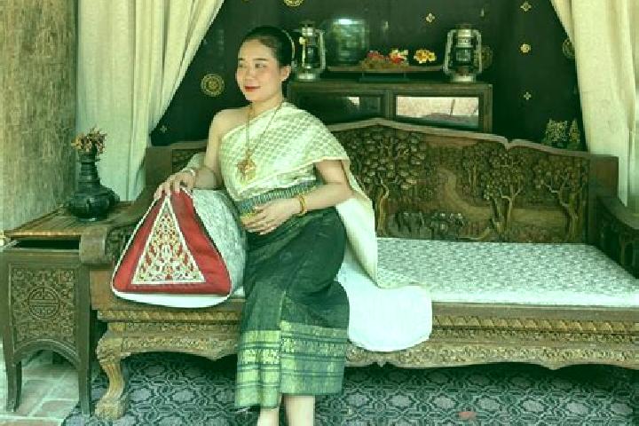 Violet, 36 — Escort in Muang Sanakham, Laos
