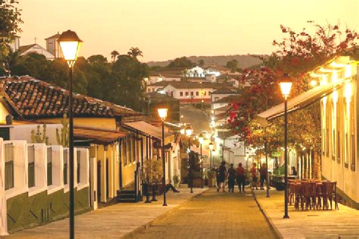 Violet, 36 — Escort in Pirenopolis, Brazil