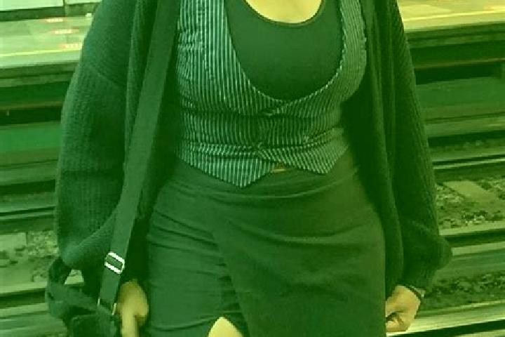 Violet, 37 — Escort in Cakirhueyuek, Turkey