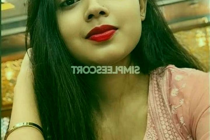 Violet, 37 — Escort in Chandrapur, India