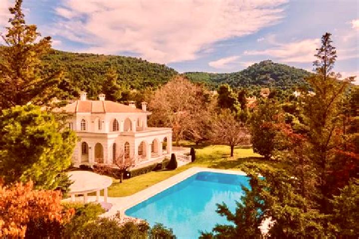 Violet, 37 — Escort in Ekali, Greece