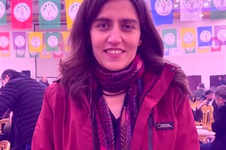 Violet, 37 — Escort in Ikikoeprue, Turkey