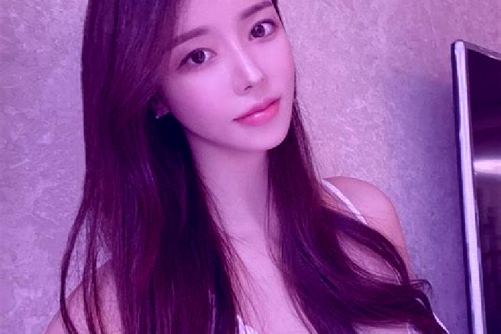 Violet, 37 — Escort in Maojiagang, China