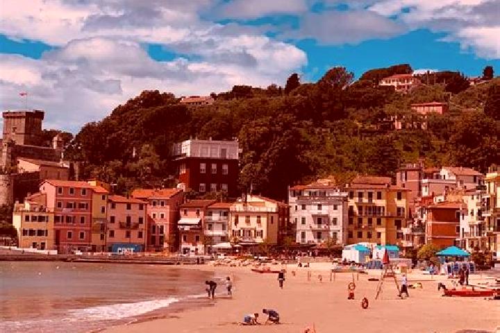 Violet, 37 — Escort in San Terenzo, Italy