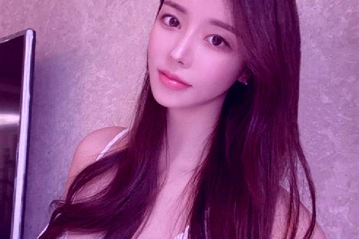 Violet, 37 — Escort in Sanzhaolun, China