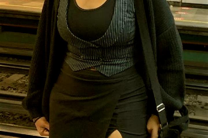 Violet, 37 — Escort in Yashkul , Russia